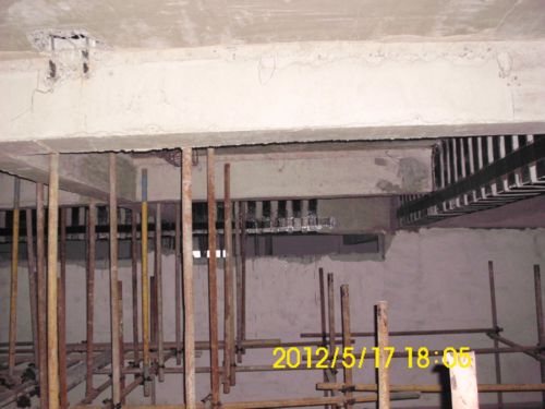 临沂东方不夜城梁粘贴碳纤维加固工程